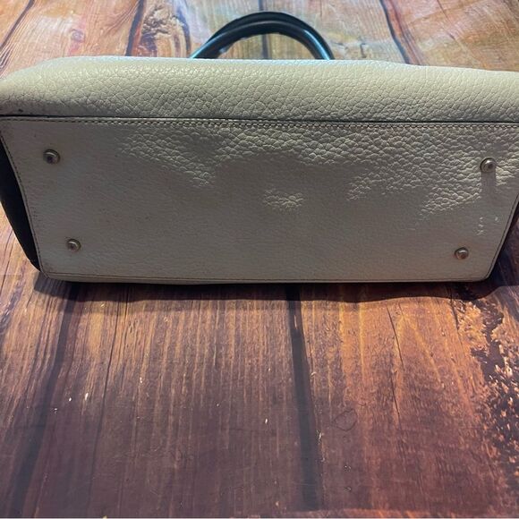 Kate Spade Southport Avenue Lydia bag Cream/black Pebbled Preowned - Picture 5 of 16